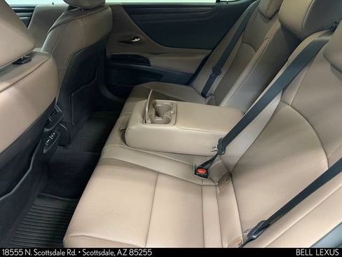 Used 2025 Lexus ES 300h w/ Premium Package FWD image 14