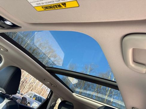 Used 2025 Kia Sorento EX w/ EX Panoramic Sunroof Package image 35