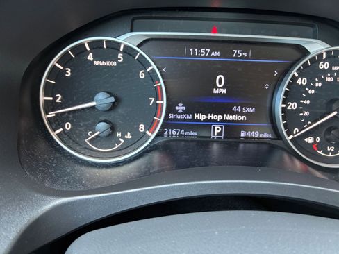 Used 2025 Nissan Altima 2.5 SV image 40
