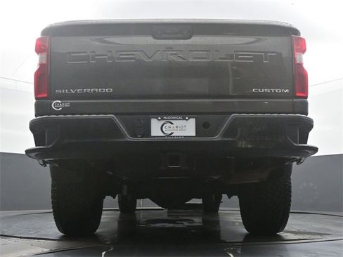 Used 2020 Chevrolet Silverado 2500 Custom w/ Custom Value Package image 50