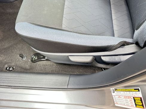 Used 2025 Nissan Versa SV image 23