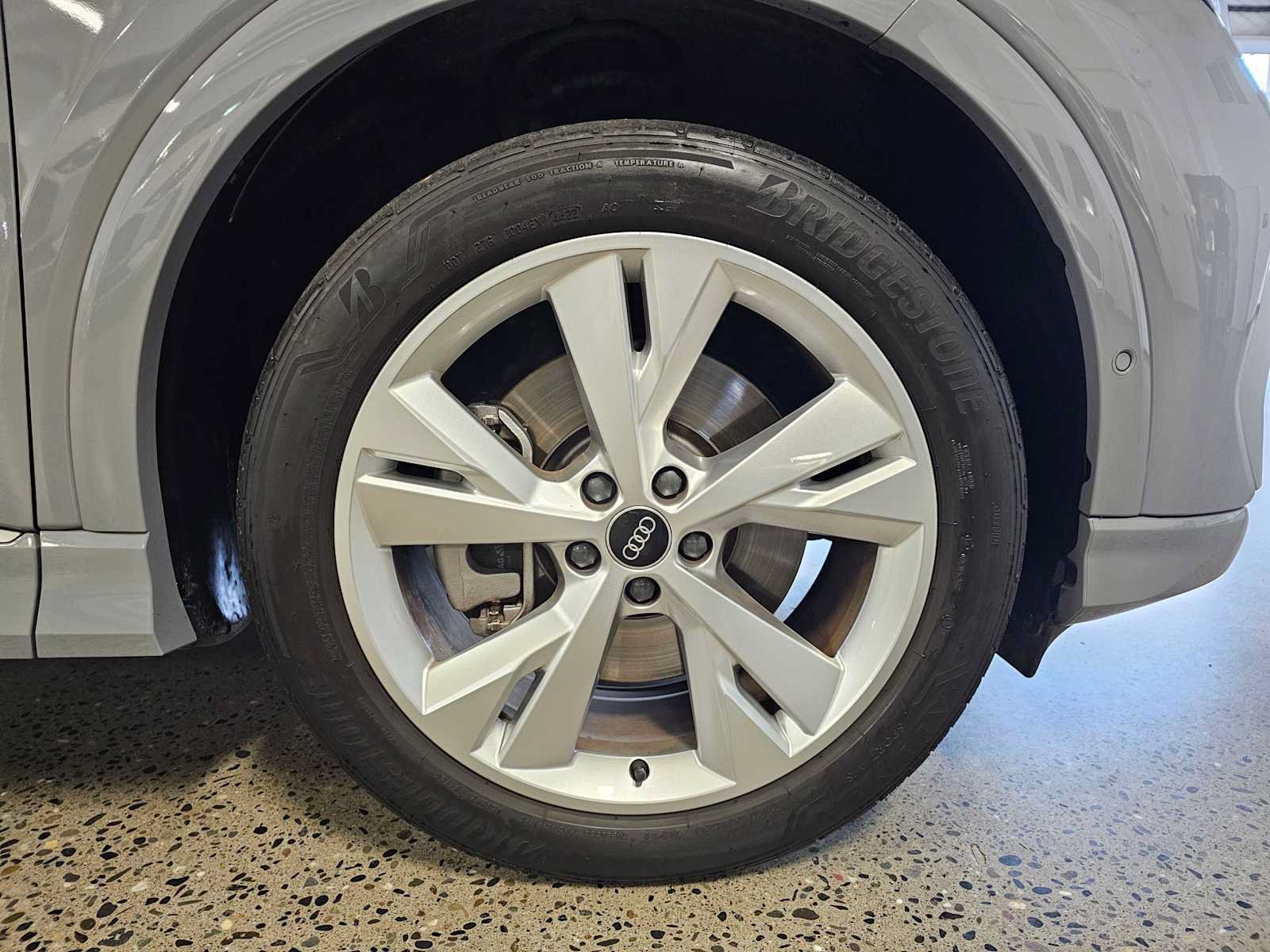 Used 2023 Audi Q4 e-tron Prestige w/ 20" Wheel Package AWD/4WD image 9