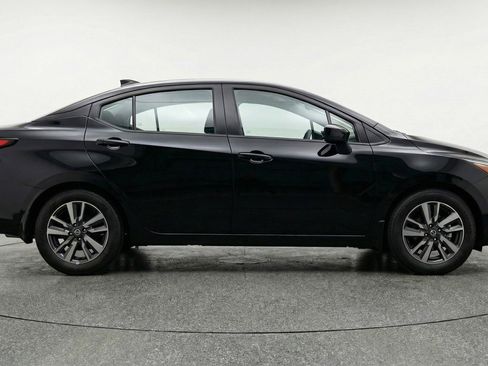 Used 2025 Nissan Versa SV image 11