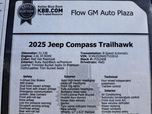 Used 2025 Jeep Compass Trailhawk AWD/4WD image 39