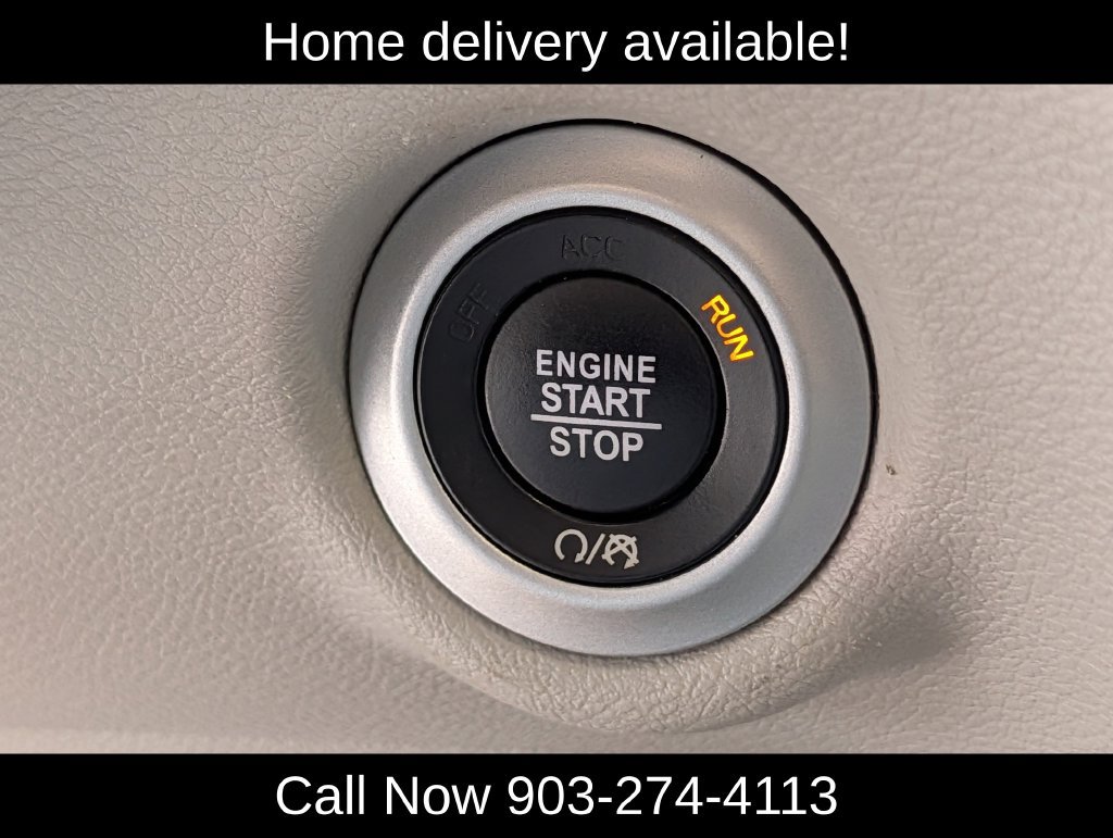 Used 2024 Chrysler Pacifica Touring-L FWD image 21