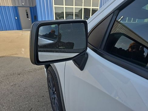 Used 2022 GMC Sierra 1500 Elevation image 7