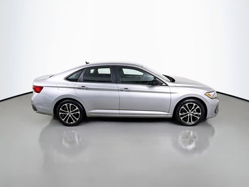 Certified 2023 Volkswagen Jetta Sport image 8