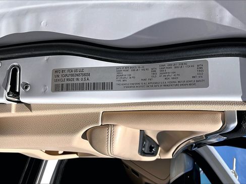 Used 2022 Jeep Grand Cherokee Limited 4xe w/ Luxury Tech Group II image 19