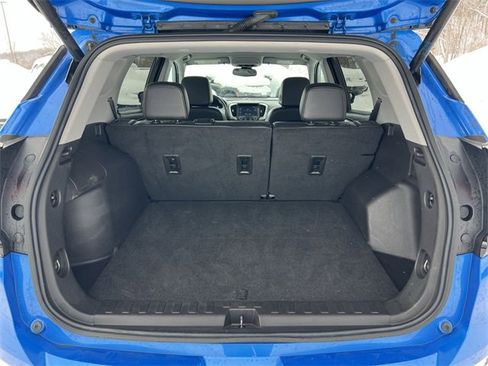 Used 2024 GMC Terrain SLT image 24