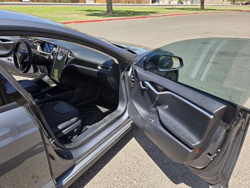 Used 2013 Tesla Model S image 15