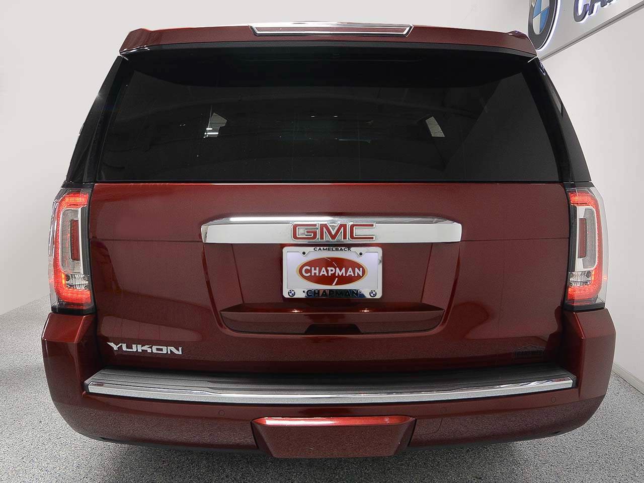 Used 2020 GMC Yukon Denali w/ Denali Premium Package AWD/4WD image 4