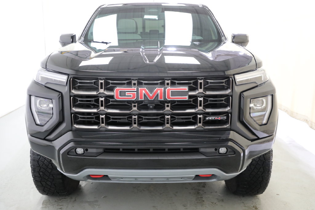 Used 2024 GMC Canyon AT4X AWD/4WD image 3