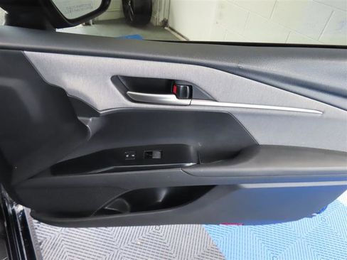 Used 2025 Toyota Camry LE w/ Convenience Package FWD image 29