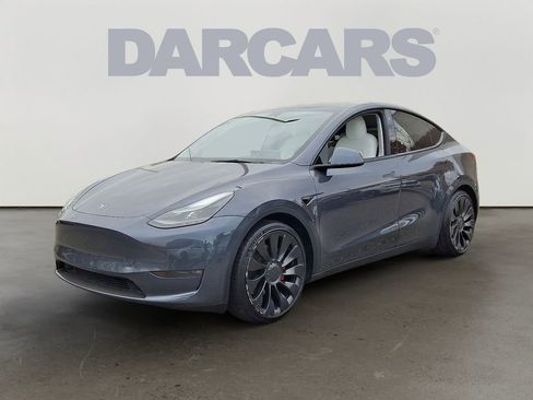 Used 2022 Tesla Model Y Performance image 3