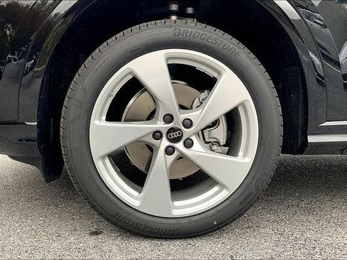 New 2025 Audi Q5 Premium Plus image 11