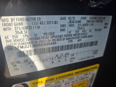 Used 2025 Ford Expedition Active AWD/4WD image 13