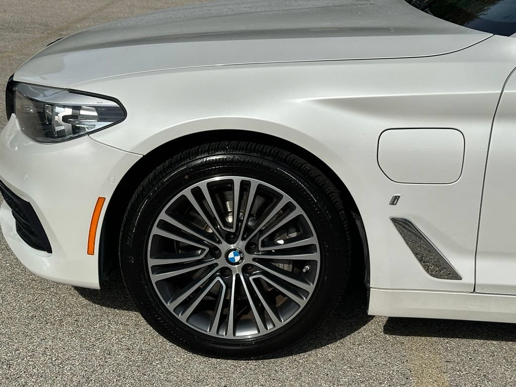 Used 2018 BMW 530e RWD image 11