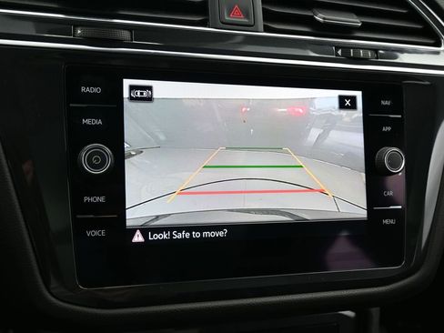 Used 2022 Volkswagen Tiguan SEL R-Line image 20