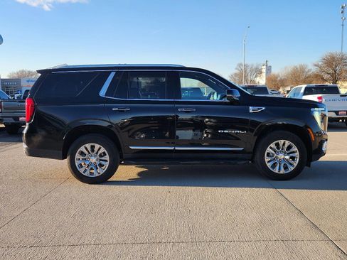 Used 2025 GMC Yukon Denali image 5