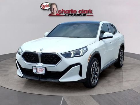 Used 2026 BMW X2 xDrive28i AWD/4WD image 1