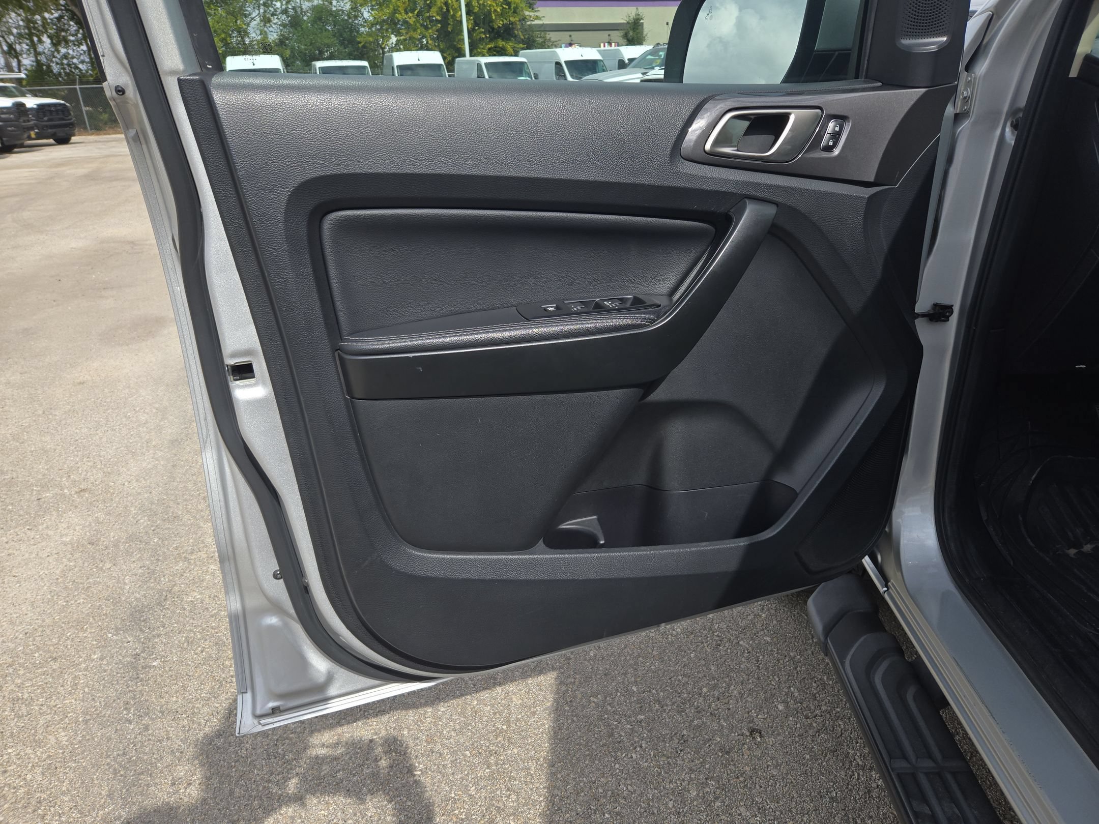 Used 2019 Ford Ranger Lariat w/ Equipment Group 501A Mid RWD image 11