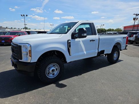 New 2026 Ford F250 XL w/ XL Off-Road Package AWD/4WD image 5