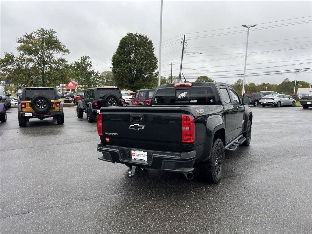 Used 2016 Chevrolet Colorado Z71 w/ Z71 Midnight Edition AWD/4WD image 5