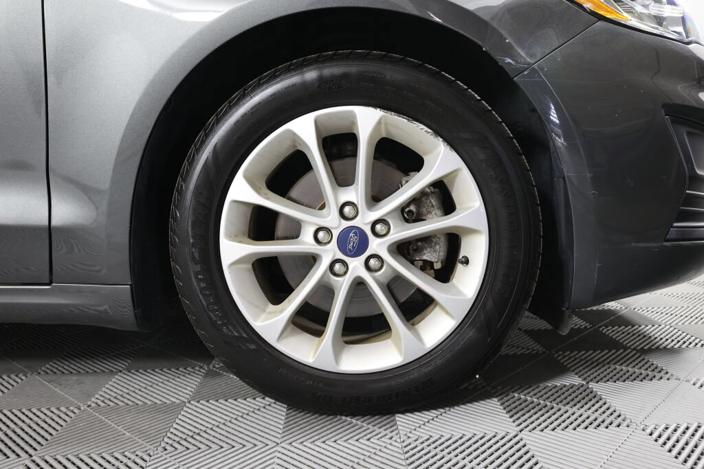 Used 2019 Ford Fusion SE FWD image 6