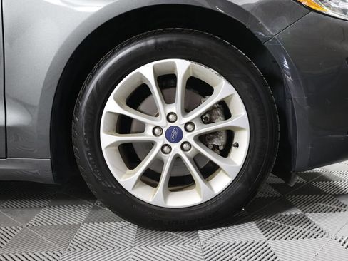 Used 2019 Ford Fusion SE FWD image 6