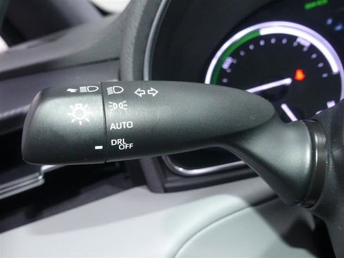 Used 2019 Toyota Avalon XSE image 34