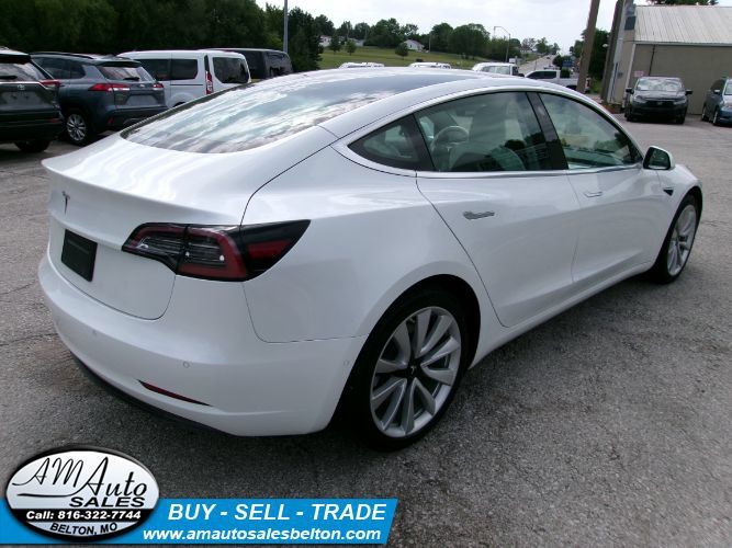 Used 2020 Tesla Model 3 Standard Range Plus RWD image 5