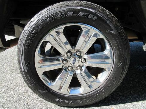 Used 2019 Ford F150 Lariat AWD/4WD image 8