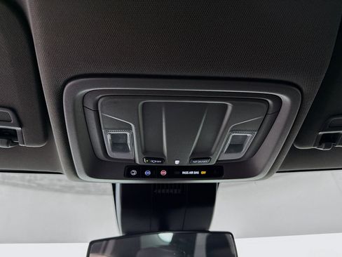 Used 2022 GMC Sierra 1500 Elevation image 18