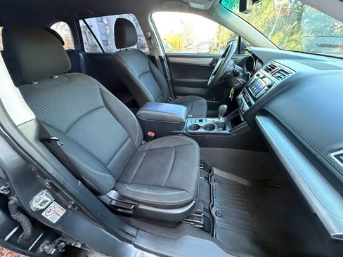 Used 2018 Subaru Outback 2.5i image 12