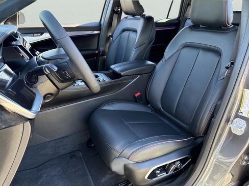 Used 2025 Jeep Wagoneer S Launch Edition image 23