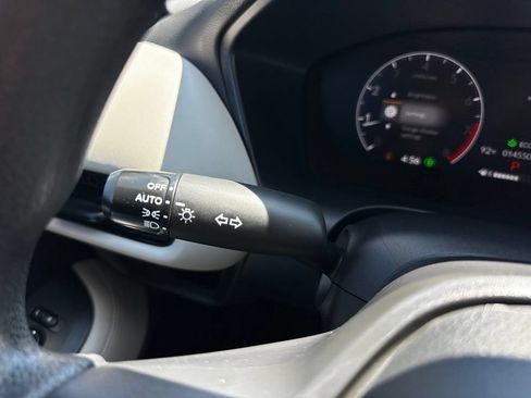 Certified 2024 Honda HR-V LX image 34