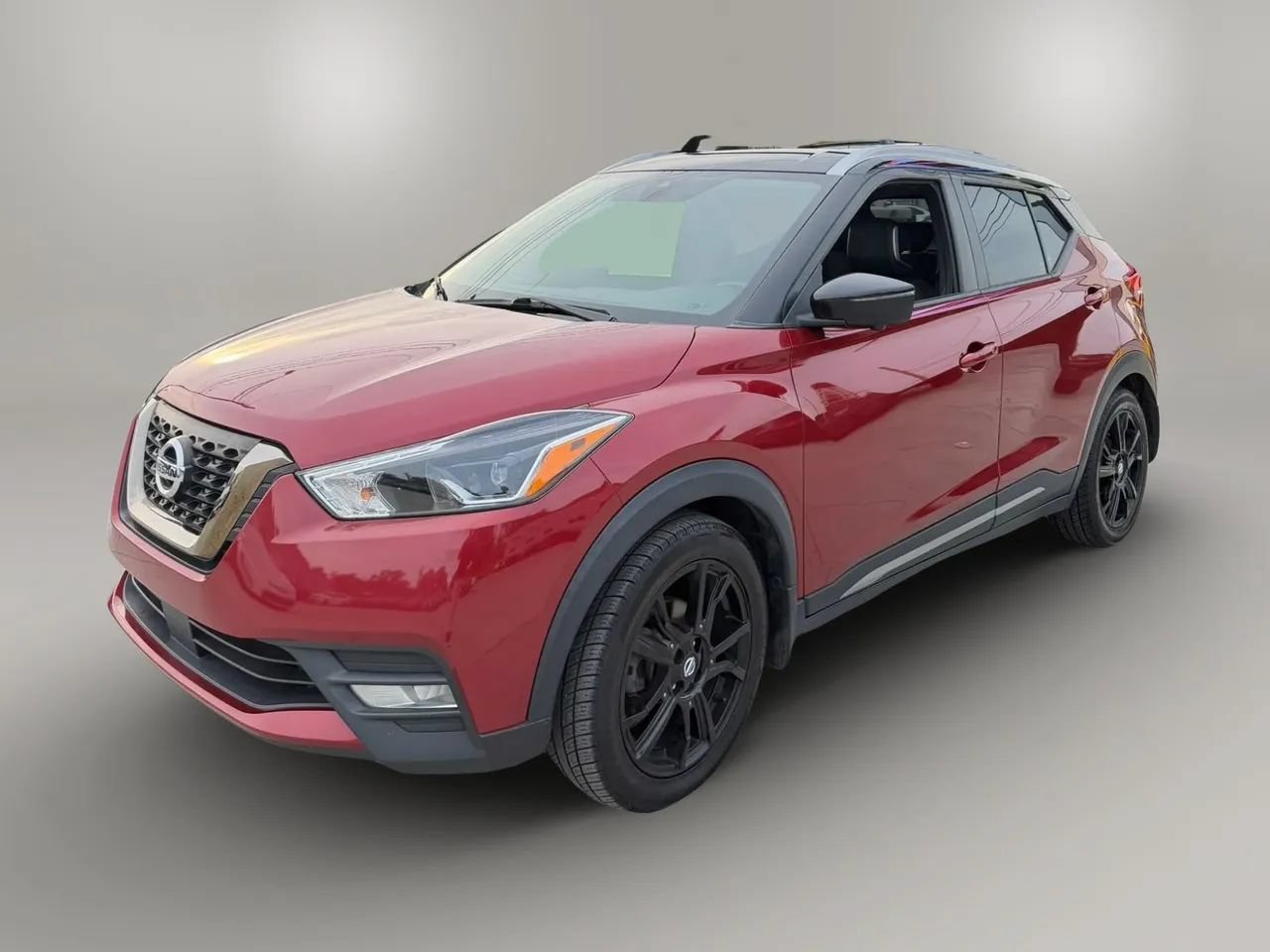 Used 2020 Nissan Kicks SR w/ SR Premium Package FWD image 3