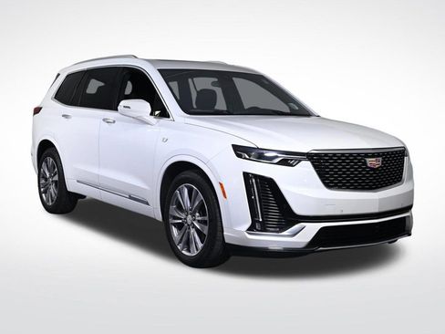 Used 2024 Cadillac XT6 Premium Luxury image 7