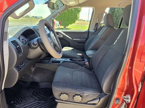 Used 2016 Nissan Frontier PRO-4X AWD/4WD image 14