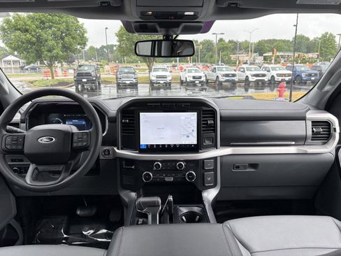 Used 2022 Ford F150 Lightning Pro AWD/4WD image 9