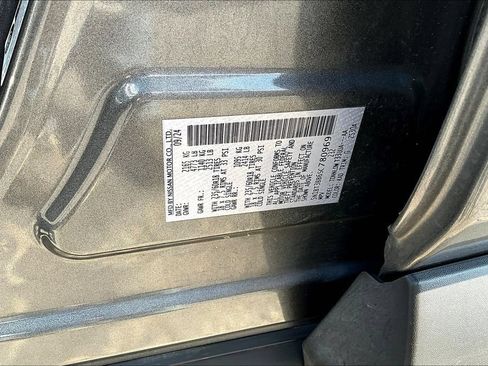 Used 2025 Nissan Rogue SV AWD/4WD image 19