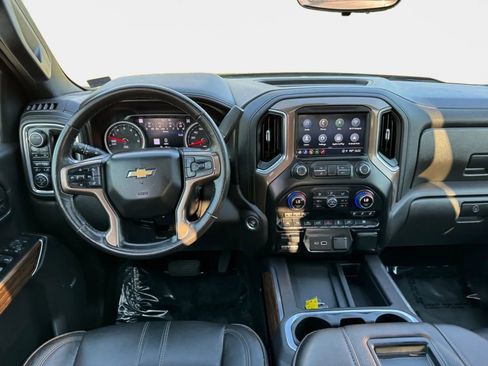 Used 2021 Chevrolet Silverado 1500 High Country w/ Technology Package AWD/4WD image 13