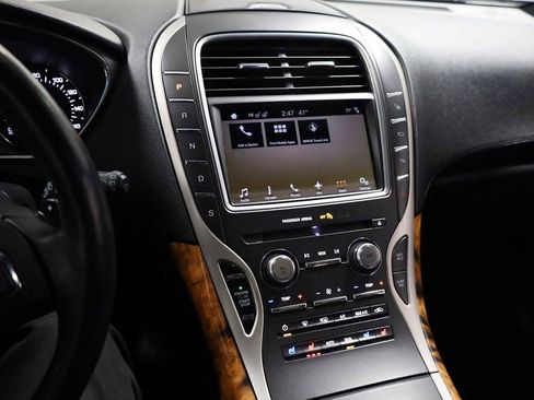 Used 2018 Lincoln MKX Reserve w/ Luxury Package image 30