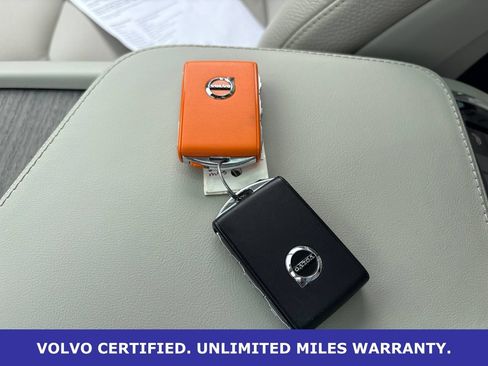 Certified 2023 Volvo XC90 B6 Plus AWD/4WD image 28