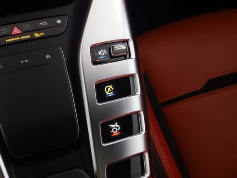 Used 2023 Mercedes-Benz AMG GT 43 w/ Driver Assistance Package image 45