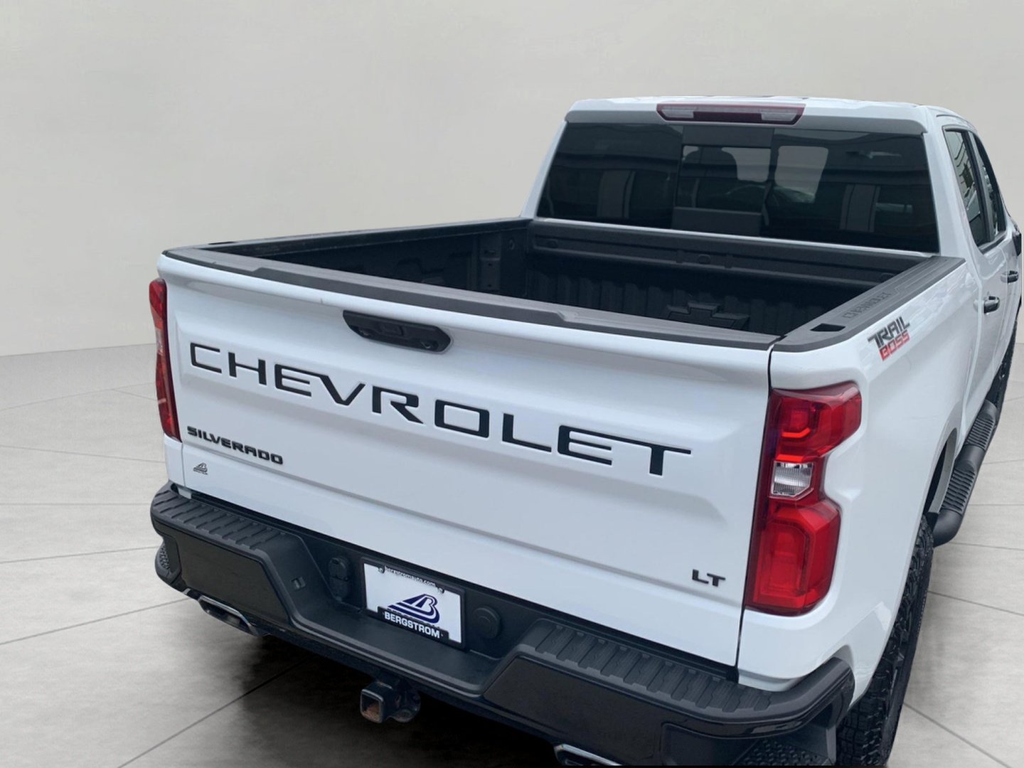 Certified 2024 Chevrolet Silverado 1500 LT Trail Boss w/ Convenience Package II AWD/4WD image 6