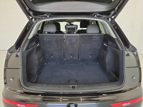 Used 2024 Audi Q5 2.0T Premium w/ Convenience Package AWD/4WD image 11