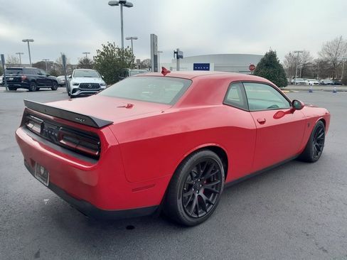 Used 2016 Dodge Challenger SRT Hellcat image 16