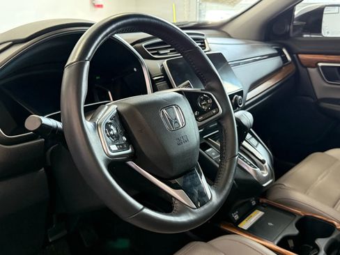 Used 2022 Honda CR-V Touring image 9