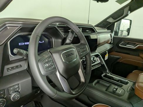 New 2026 GMC Sierra 2500 Denali Ultimate AWD/4WD image 19